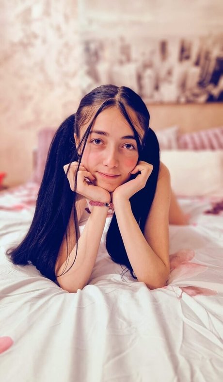 alymaria18 model high quality img