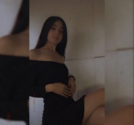 alymaria18 pornstar sexy gallery