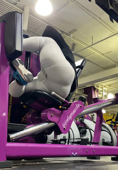 brunette milf onlyfans art porn images