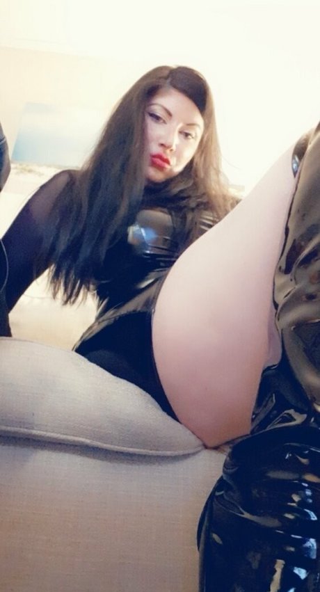 erotiqued perfect pornstar image