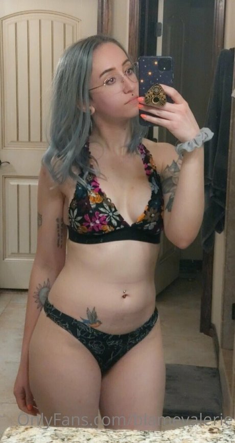 blamevalerie model sexy images