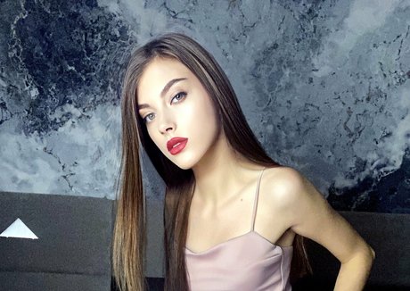 cute babe onlyfans hot naked images