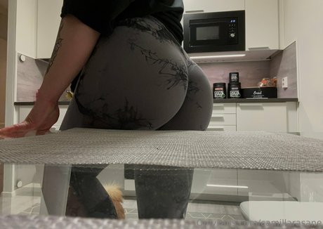 camillarasane model erotic pics