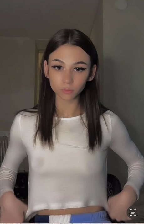 Brianna Lewis pornstar beautiful pic
