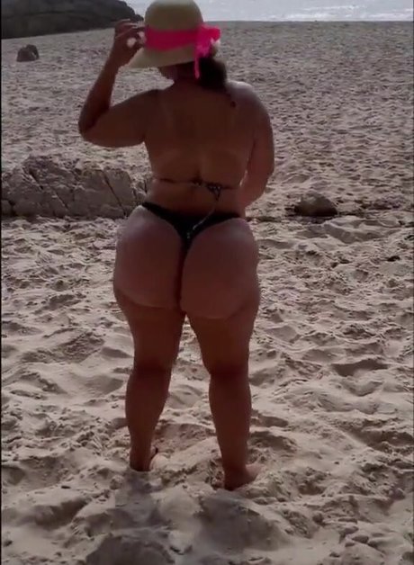 Aline Barreto model porn pic
