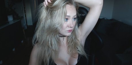 Kandyland exclusive actress picture