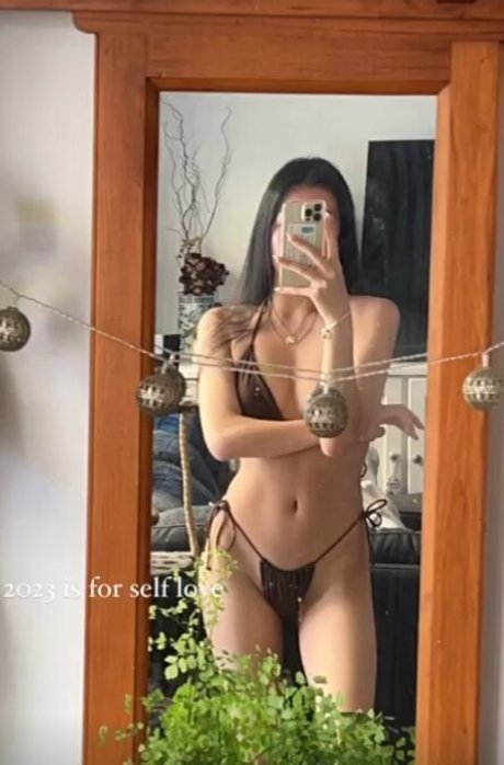Kamilla Wong star perfect images