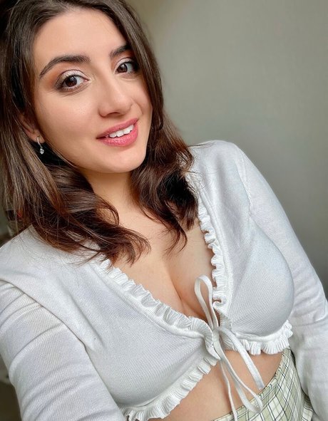 ebony babe onlyfans top img