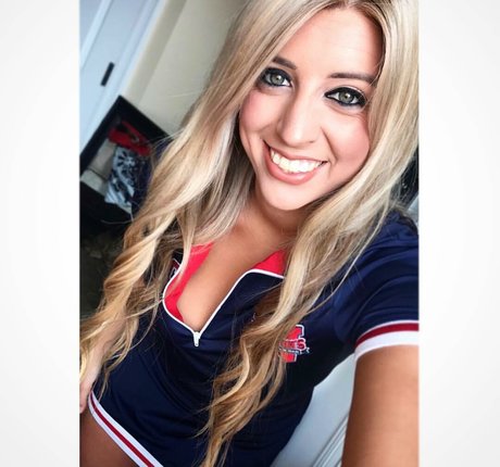 Hannah Murrell hd actress galleries