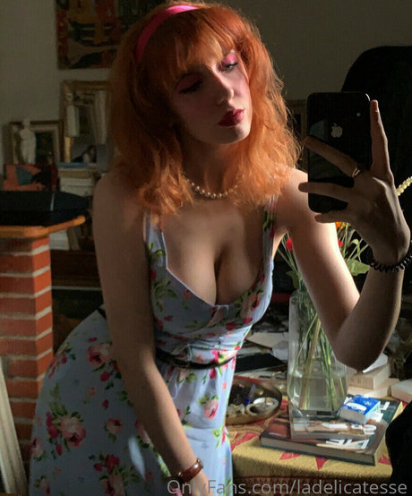 Ladelicatesse beautiful model pic