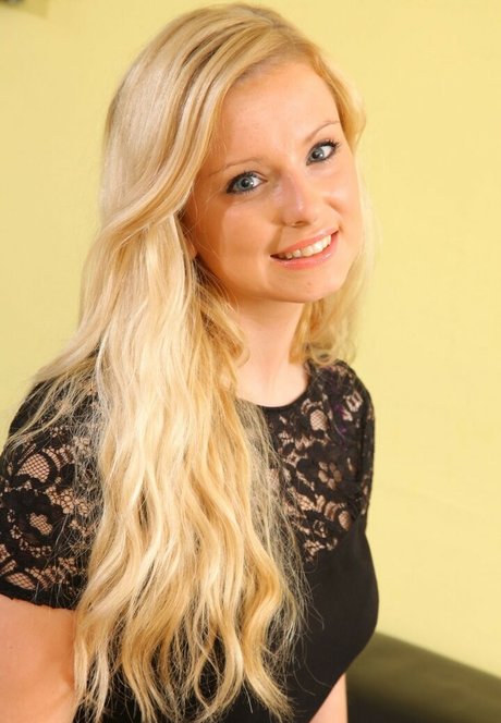 Hollie Sparrow star perfect photos
