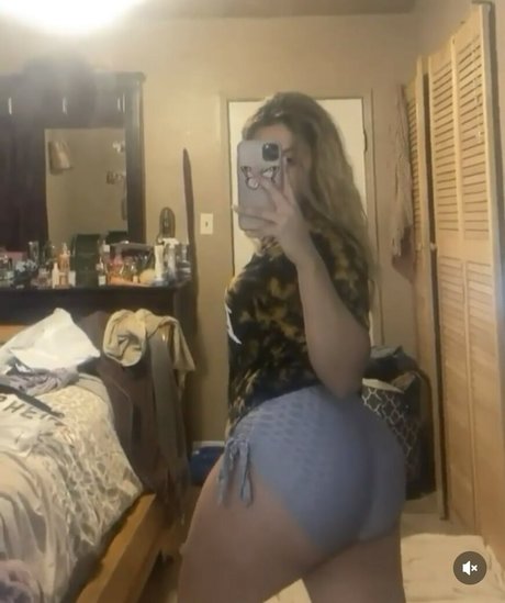 famous onlyfans erotic picture