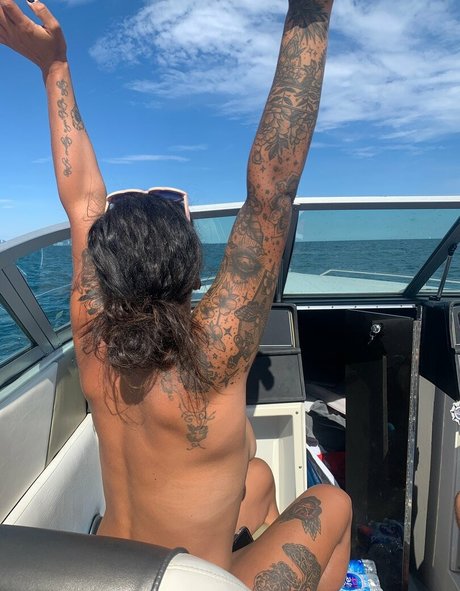 Pineappleandii star best photo