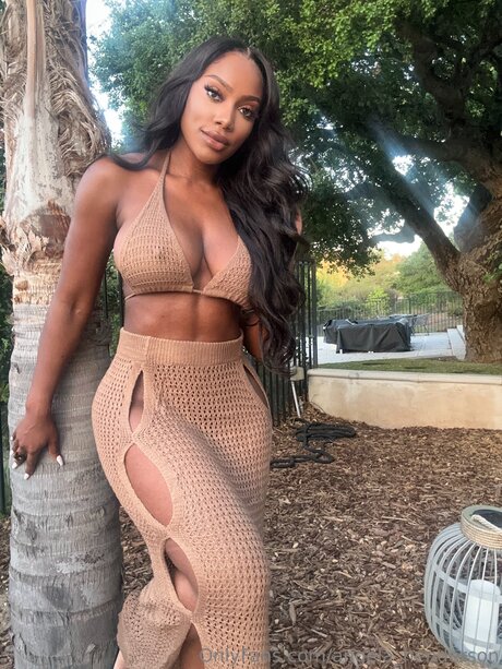 Angela Henderson top star photos