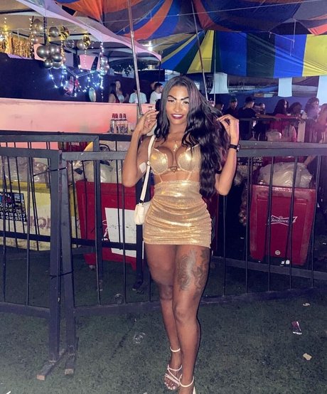 curly hair teen onlyfans art porn pic