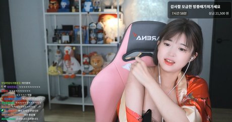 Moonwol0614 porn actress pic