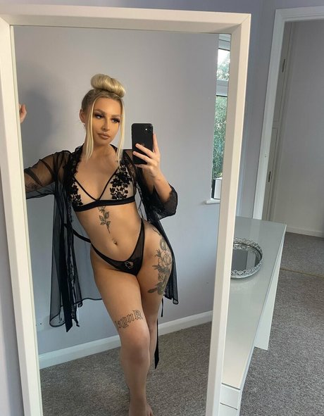 evie xo model hot gallery