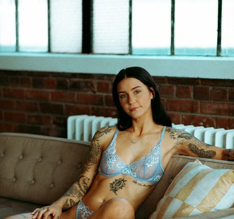 Leahmsharp beautiful model images