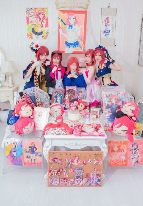 Akicoser star porn pictures