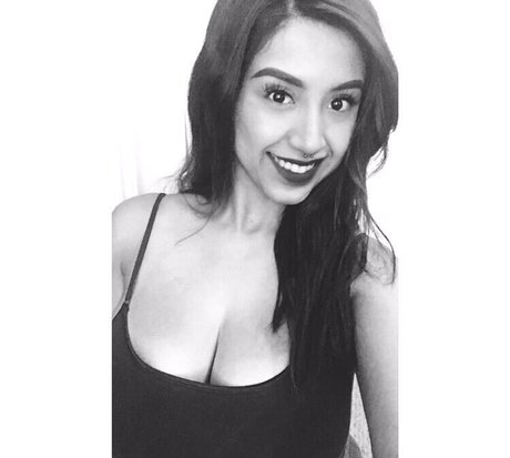 asian teen big tits onlyfans top picture