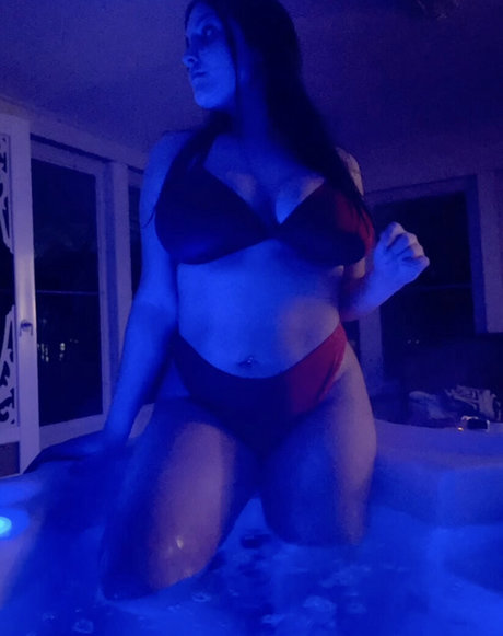 Lorraine De Souza star nudes gallery