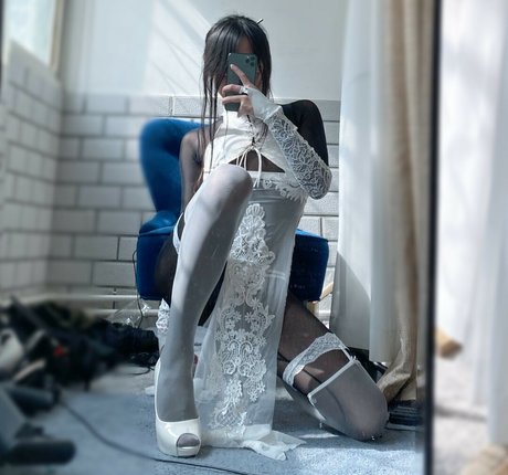 horny asian onlyfans hot naked pic