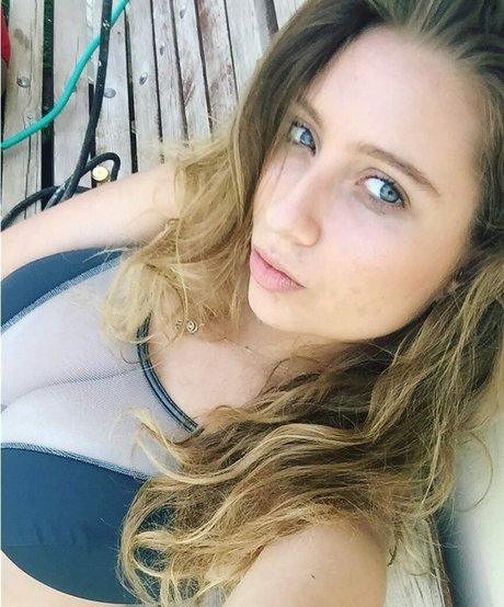 military asian onlyfans top photo