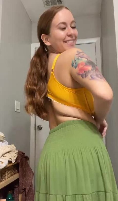 arianna perez exclusive model image