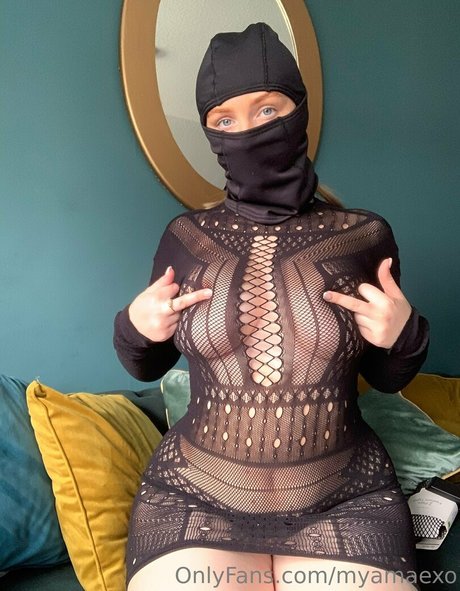 myamaexo perfect star photos