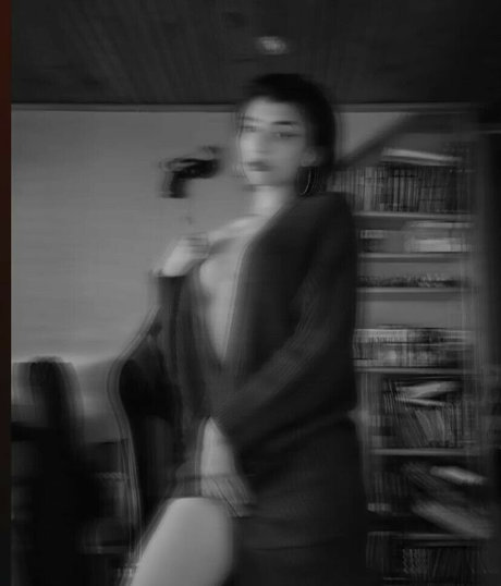 Blackamber51 star top pic