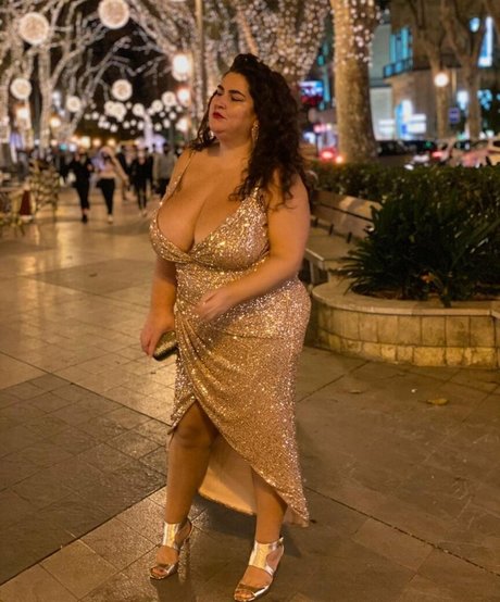 Caliope sexy actress pictures