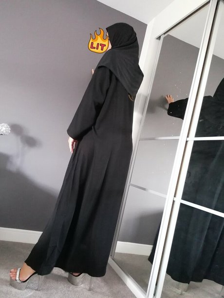 SecretUKhotwife model art image