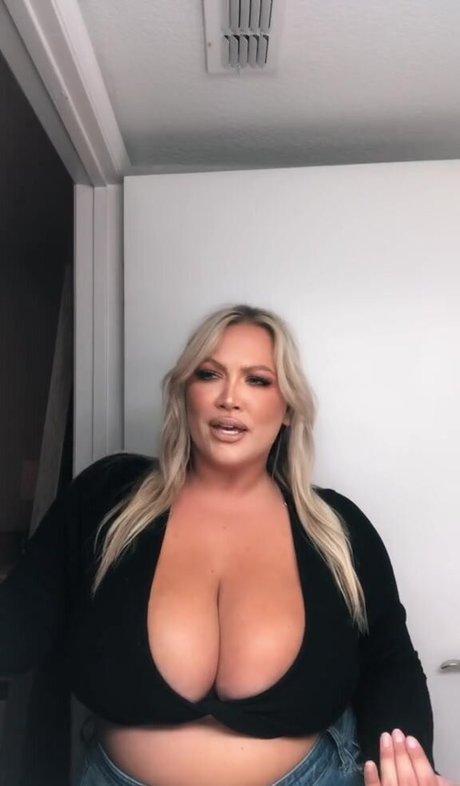 girl on girl onlyfans hot naked gallery