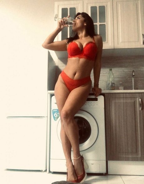 Daqnagold high quality model photo