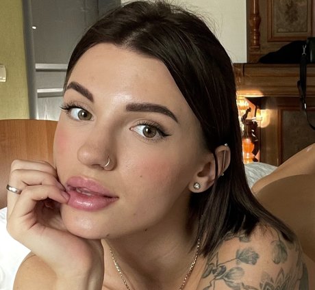 lisaero star sexy images