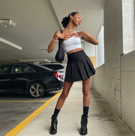 Crackn Freckles pornstar sexy pics