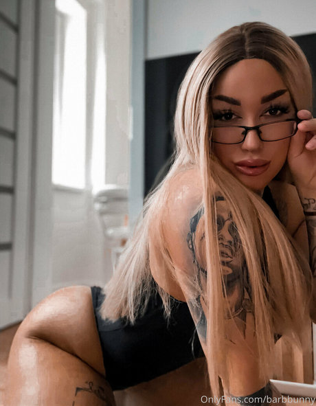 Barbbunny model naked archive