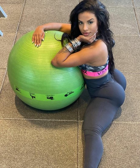 brunettebarbie ve art actress photo