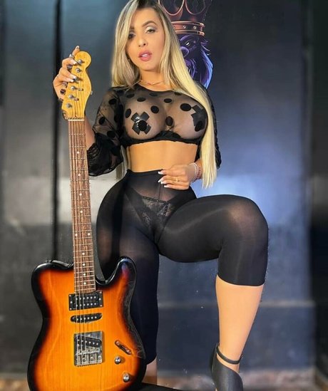 kiarablay perfect model image