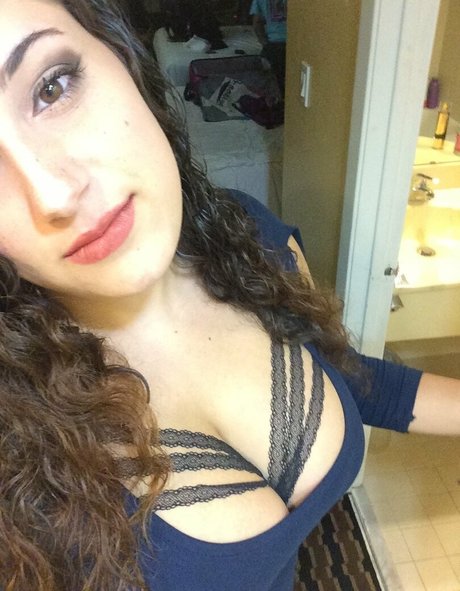 Brooke Wildee nice model pic