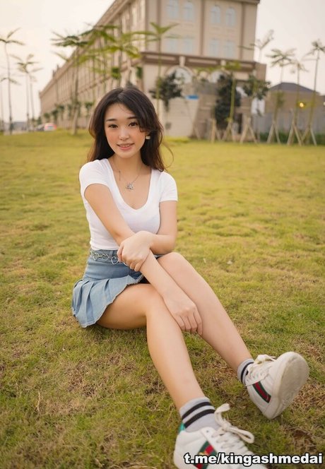 Livy Renata profile pic