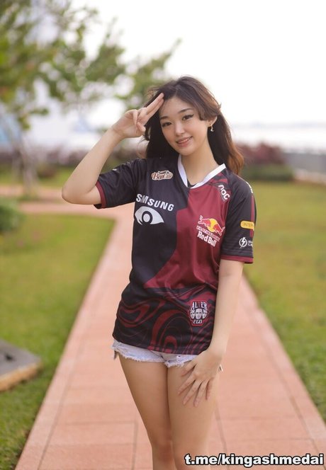 Livy Renata sexy pornstar galleries