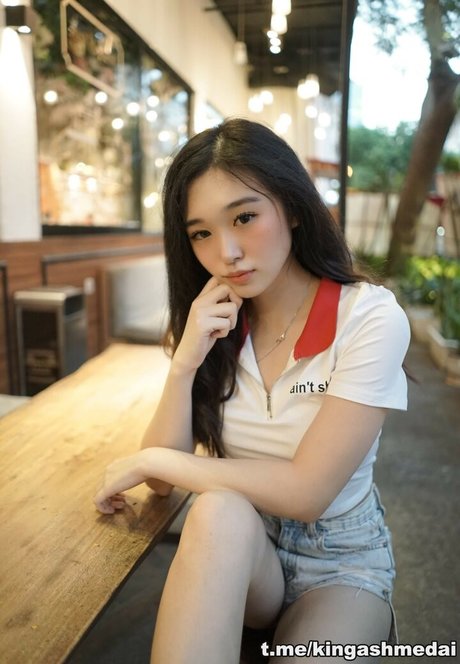 Livy Renata porn model pictures