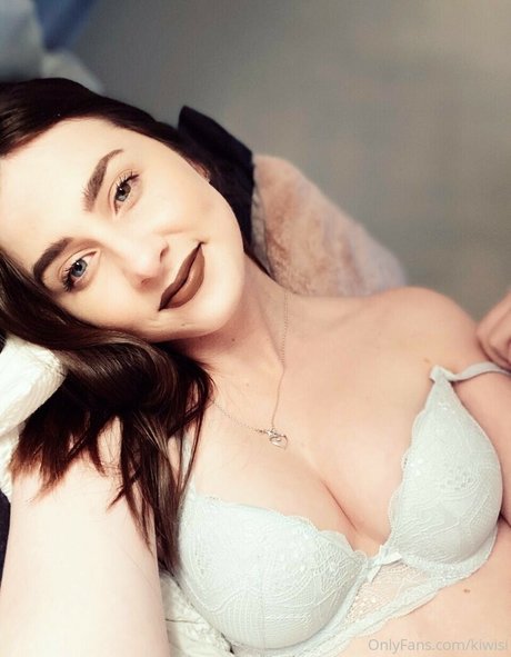 skinny small tits onlyfans sexy nude img