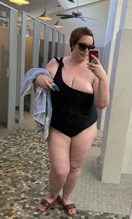 Juicy June naked pornstar pictures