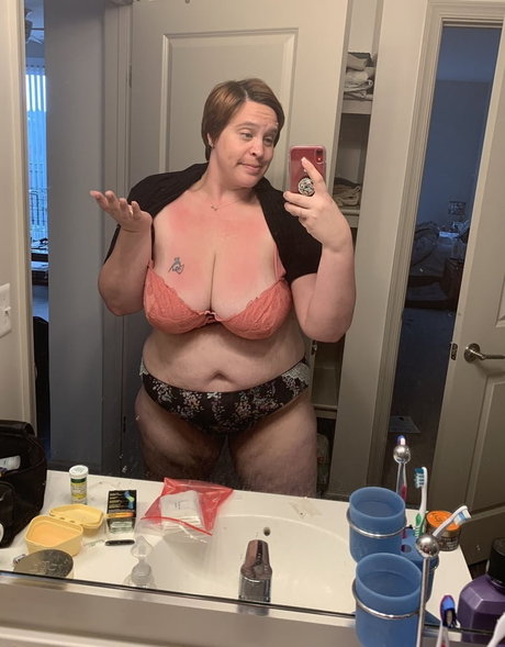 Juicy June top star photos