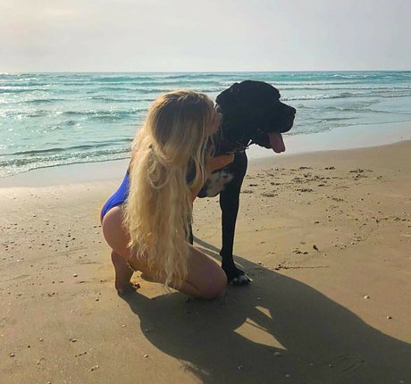 Tiny Miny Mo art actress pics