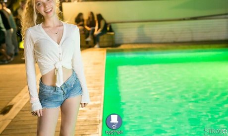 Tiny Miny Mo hot star pictures