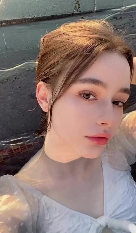 Dasha Tarab star erotic gallery