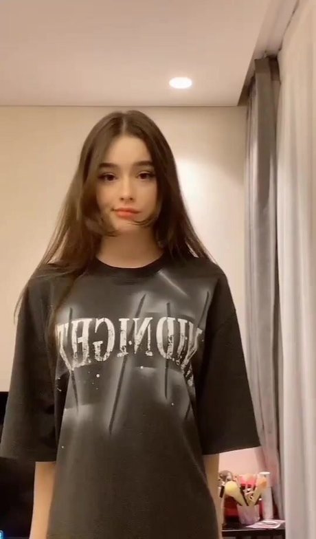 Dasha Tarab top star picture